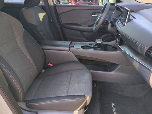 Used 2023 Nissan Rogue SV image 26