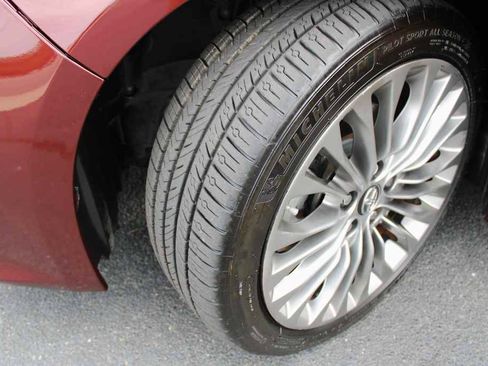 Used 2016 Toyota Avalon Limited w/ Protection Package FWD image 18
