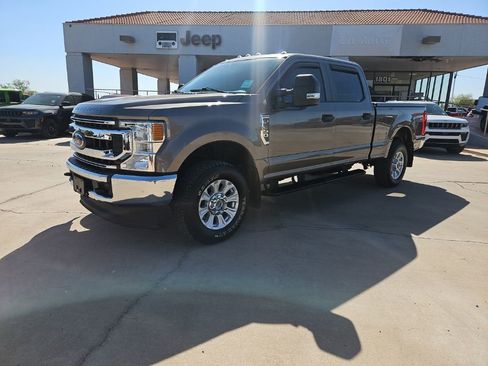 Used 2020 Ford F250 XL w/ STX Appearance Package AWD/4WD image 1