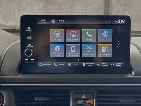 Used 2023 Honda Pilot Touring image 14