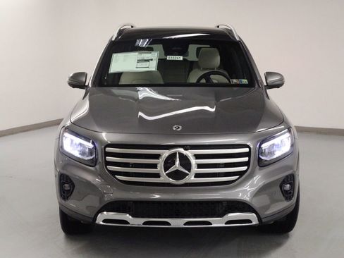 New 2026 Mercedes-Benz GLB 250 4MATIC image 3