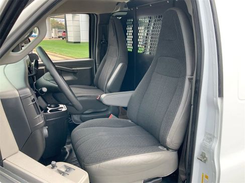 Certified 2023 GMC Savana 2500 w/ Driver Convenience Package image 18
