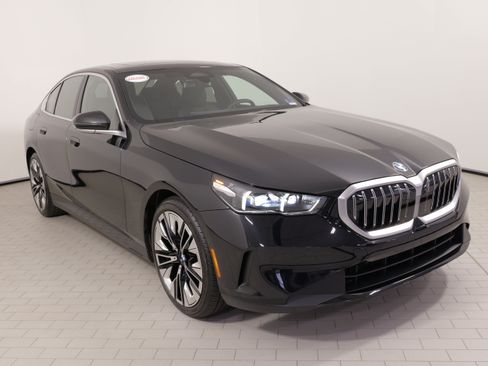 Used 2026 BMW 530i RWD image 6