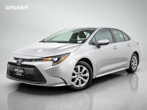 Used 2024 Toyota Corolla LE FWD image 1