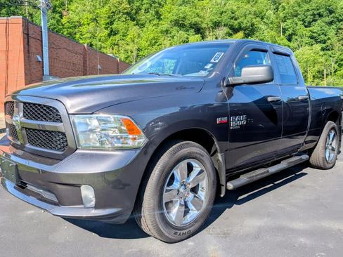 Used 2019 RAM 1500 Express w/ Express Value Package AWD/4WD image 2