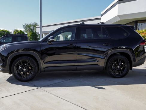 Used 2025 Toyota Grand Highlander AWD Hybrid image 5