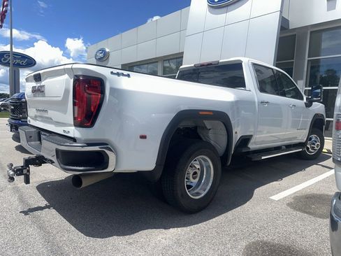 Used 2023 GMC Sierra 3500 SLT w/ SLT Convenience Package AWD/4WD image 2