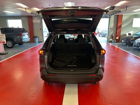 Certified 2022 Toyota RAV4 XLE w/ XLE Grade Weather Package AWD/4WD image 25