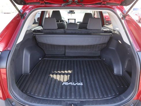 Used 2025 Toyota RAV4 XLE image 7