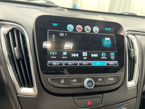 Used 2018 Chevrolet Malibu LT w/ Leather Package image 13