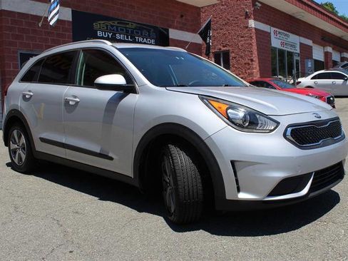Used 2019 Kia Niro LX FWD image 7