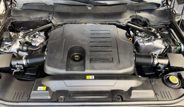 Used 2020 Land Rover Range Rover HSE AWD/4WD image 30