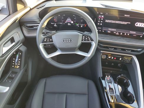 New 2025 Audi Q5 Premium image 12