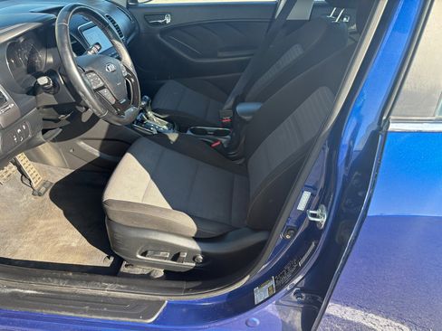 Used 2017 Kia Forte S w/ Option Group 040 image 3