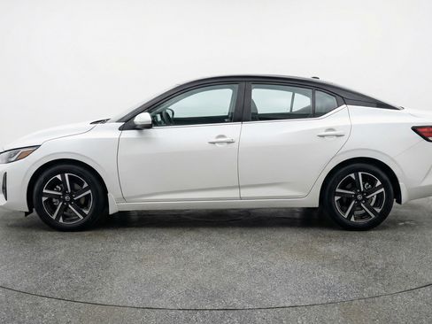Used 2025 Nissan Sentra SV FWD image 5