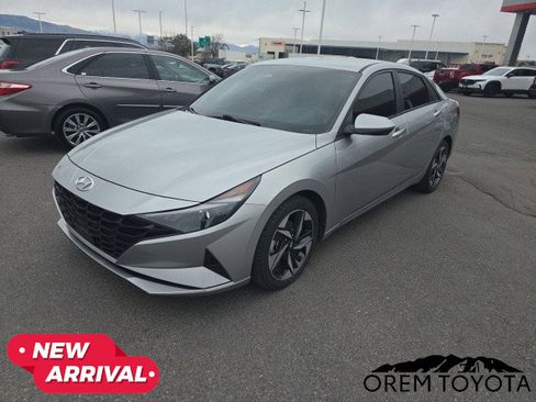 Used 2023 Hyundai Elantra SEL w/ Convenience Package image 7