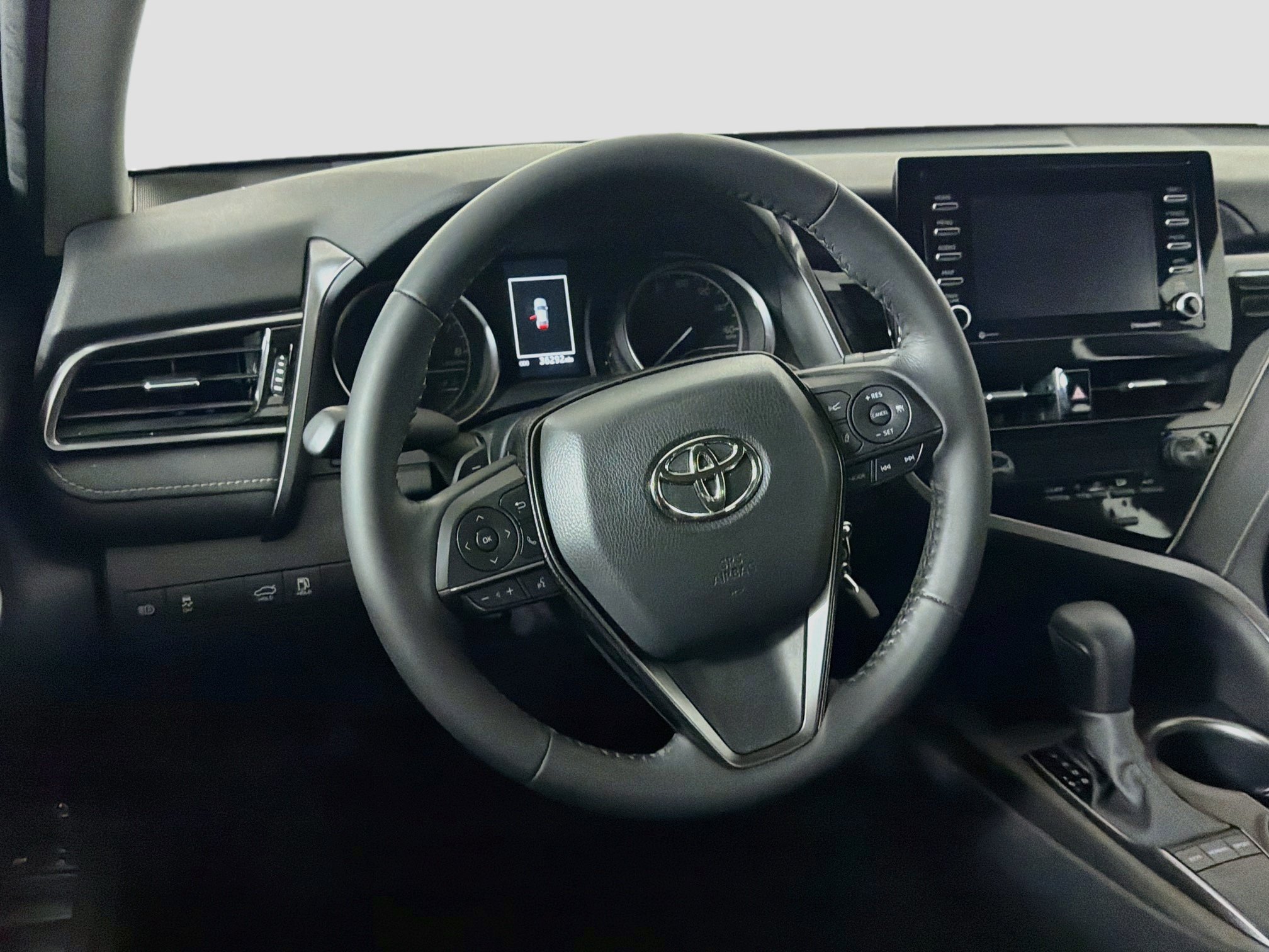 Used 2023 Toyota Camry SE FWD image 18
