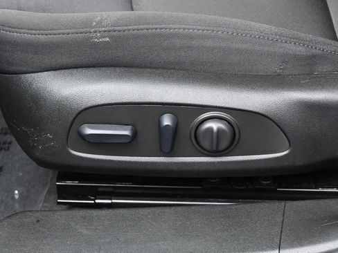Used 2025 Chevrolet Malibu LT FWD image 12