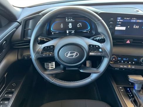 Certified 2025 Hyundai Elantra Sport FWD image 18