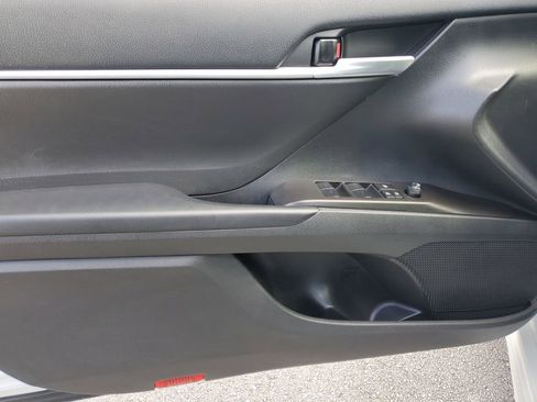 Used 2023 Toyota Camry SE w/ Convenience Package image 16