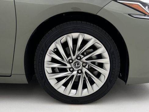 Used 2019 Lexus ES 350 w/ Accessory Package FWD image 30