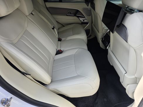 Certified 2025 Land Rover Range Rover Autobiography AWD/4WD image 5