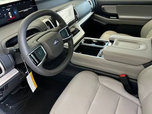 New 2026 Ford Expedition Max Active AWD/4WD image 9
