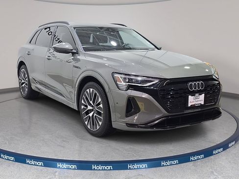 Used 2024 Audi Q8 e-tron Premium Plus w/ Premium Plus Package AWD/4WD image 4