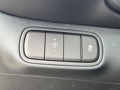 New 2025 Hyundai Venue Limited image 21