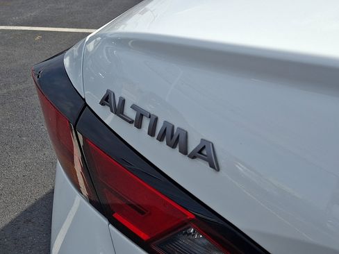 Certified 2024 Nissan Altima 2.5 S image 30