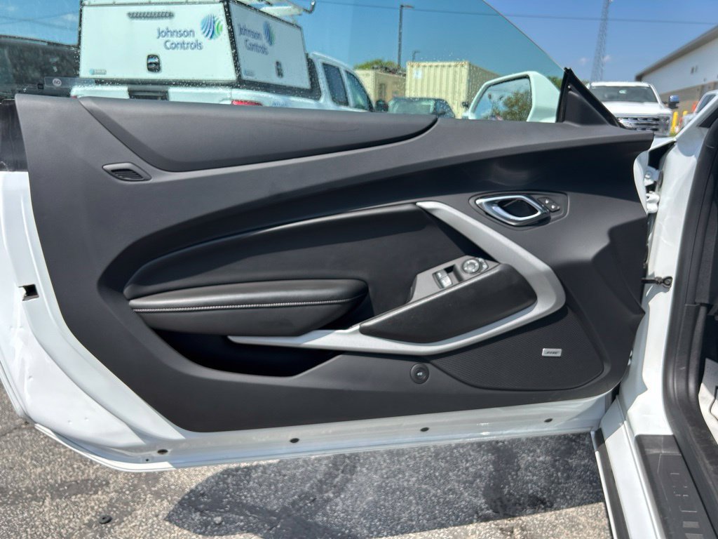 Used 2020 Chevrolet Camaro LT w/ Technology Package RWD image 32