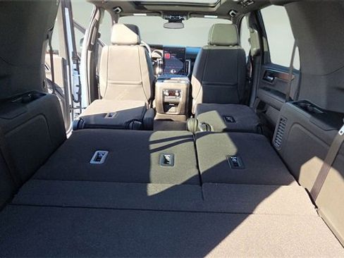 New 2026 GMC Yukon XL Denali w/ Sun & Power Step Package image 33
