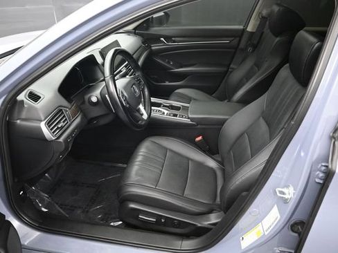 Certified 2022 Honda Accord Touring image 9