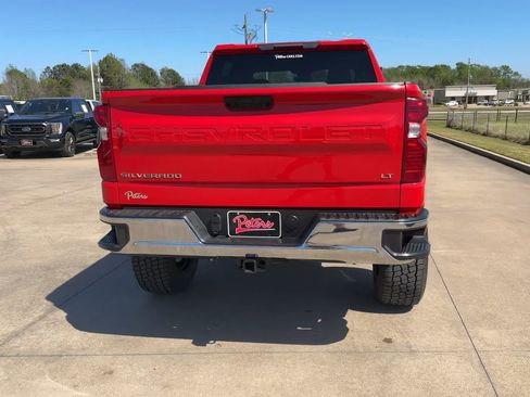 Used 2025 Chevrolet Silverado 1500 LT image 7