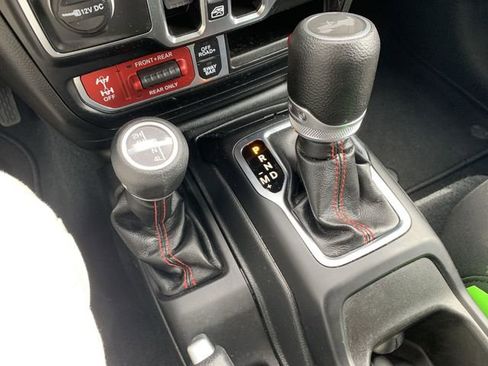 Used 2023 Jeep Wrangler Unlimited Rubicon w/ Cold Weather Group AWD/4WD image 16