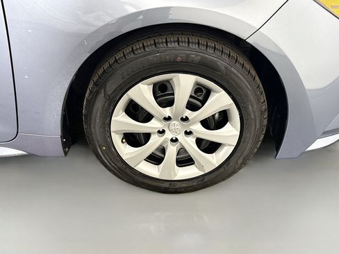 Used 2024 Toyota Corolla LE FWD image 31