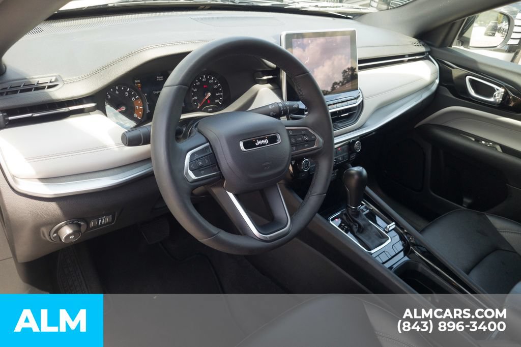 Used 2025 Jeep Compass Limited AWD/4WD image 14