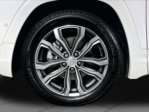 Used 2020 GMC Terrain Denali w/ Denali Premium Package FWD image 10