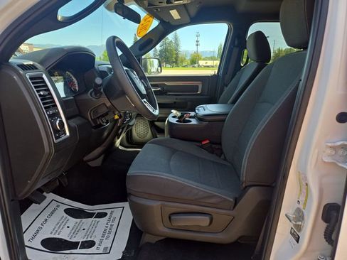 Used 2024 RAM 1500 Classic Warlock AWD/4WD image 3