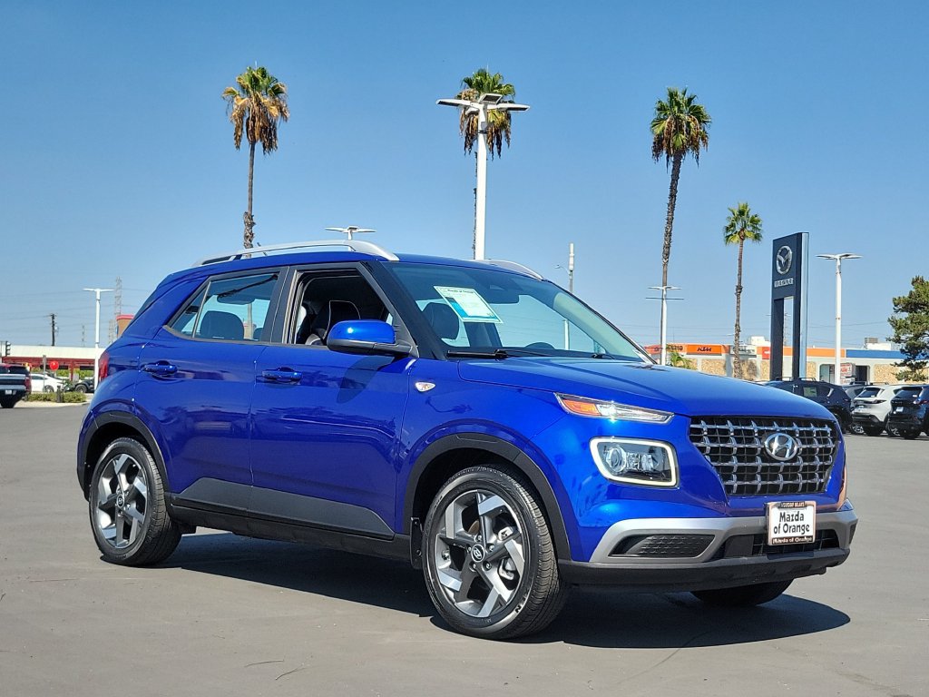 Used 2023 Hyundai Venue Limited FWD image 33