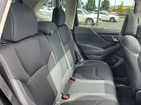 Used 2020 Subaru Forester Premium AWD/4WD image 21