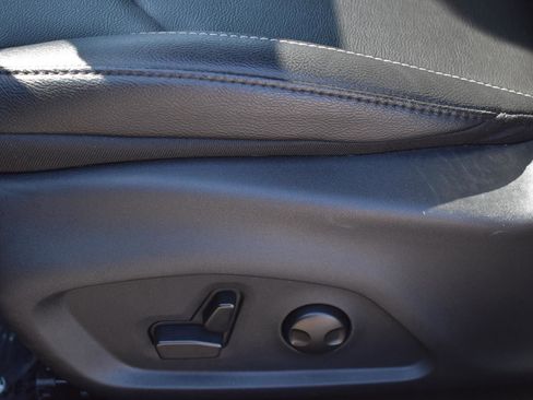 Used 2025 Jeep Compass Limited image 24