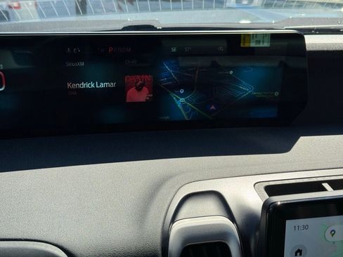 New 2025 Ford Expedition Active image 16