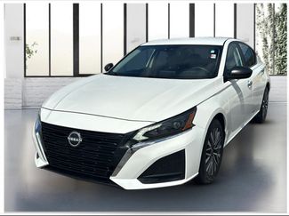 Used 2025 Nissan Altima 2.5 SV FWD video 1