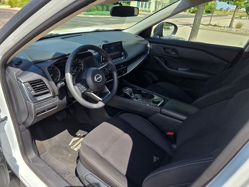 Used 2024 Nissan Rogue S AWD/4WD image 26