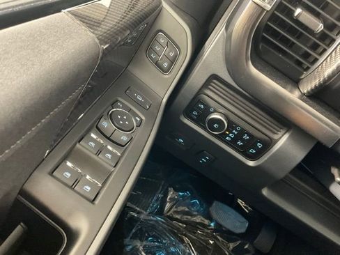 New 2026 Ford F250 Lariat w/ Black Appearance Package image 19