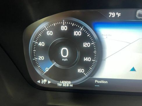 Used 2020 Volvo XC90 T5 Momentum AWD/4WD image 13