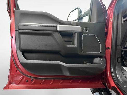 Used 2021 Ford F350 Lariat image 14