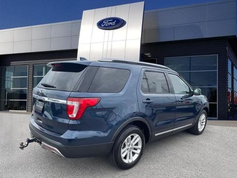 Certified 2017 Ford Explorer XLT FWD image 2