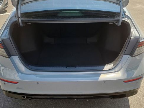 Used 2024 Honda Accord Touring image 8